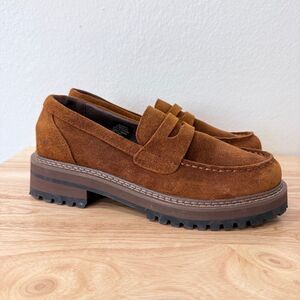 NWOT  Women's L.L.Bean Camden Hills Penny Loafers in Suede Warm Brown Lug Sole